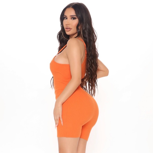 Orange Knit Romper 🧡 - Picture 3 of 3